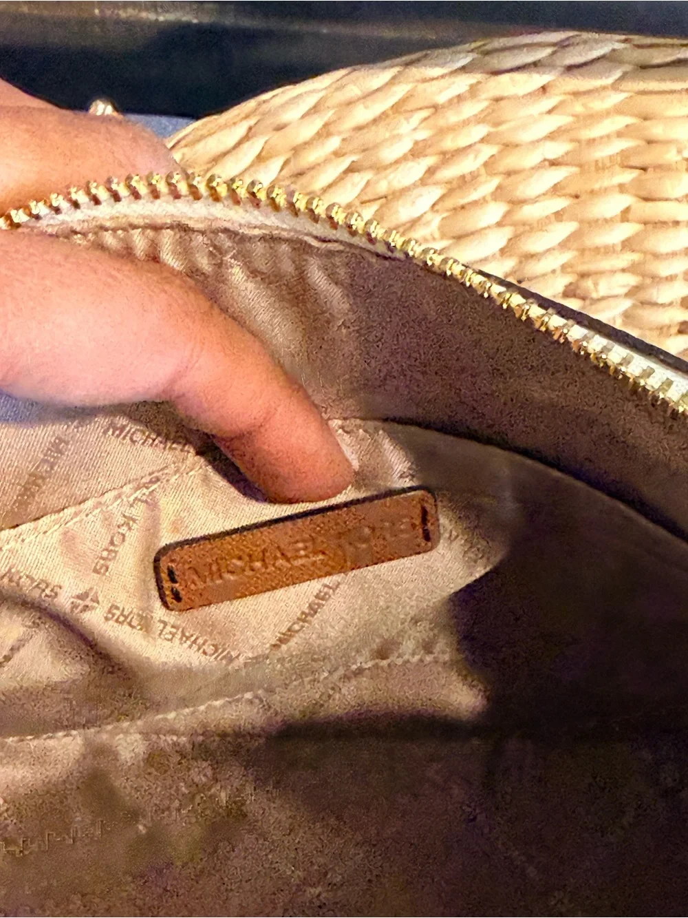 Michael Kors Cindy Dome Crossbody Vanilla Signature Logo Bag